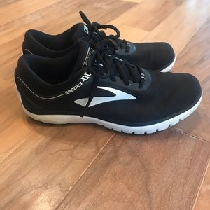 Womans Brooks Pure Flow 7 running shoes